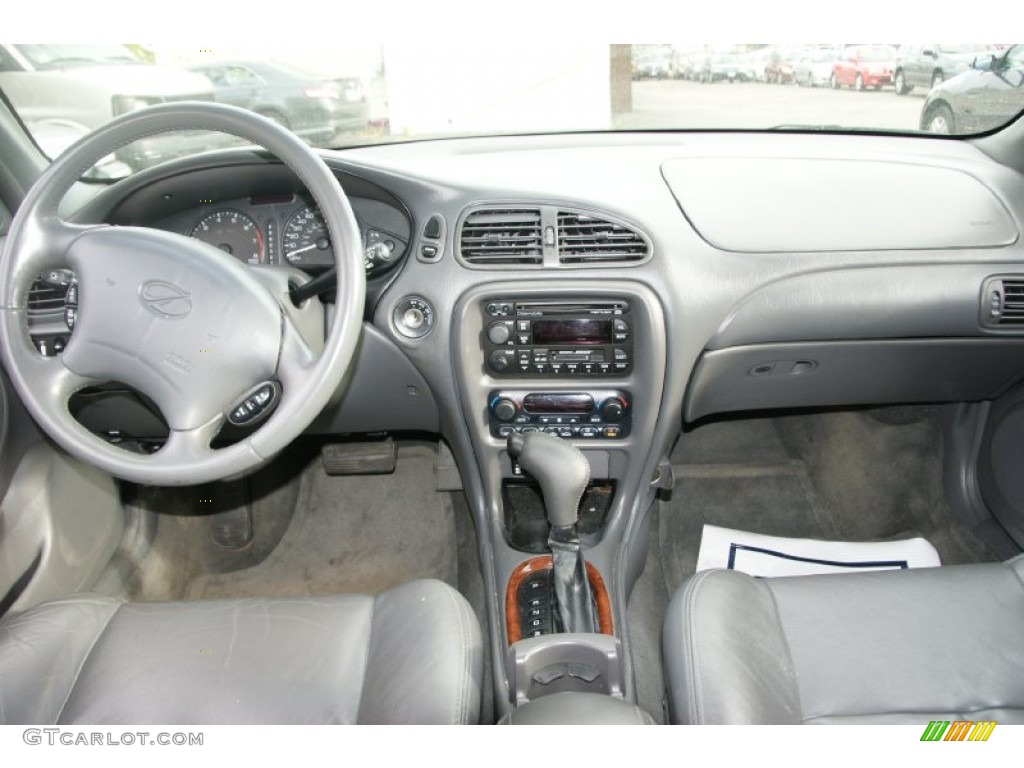 2001 Intrigue GLS - Midnight Blue / Dark Gray photo #14