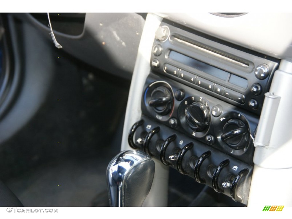 2007 Cooper Convertible - Lightning Blue Metallic / Carbon Black/Black photo #31