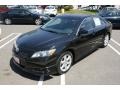 Black - Camry SE Photo No. 1