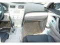 Black - Camry SE Photo No. 16