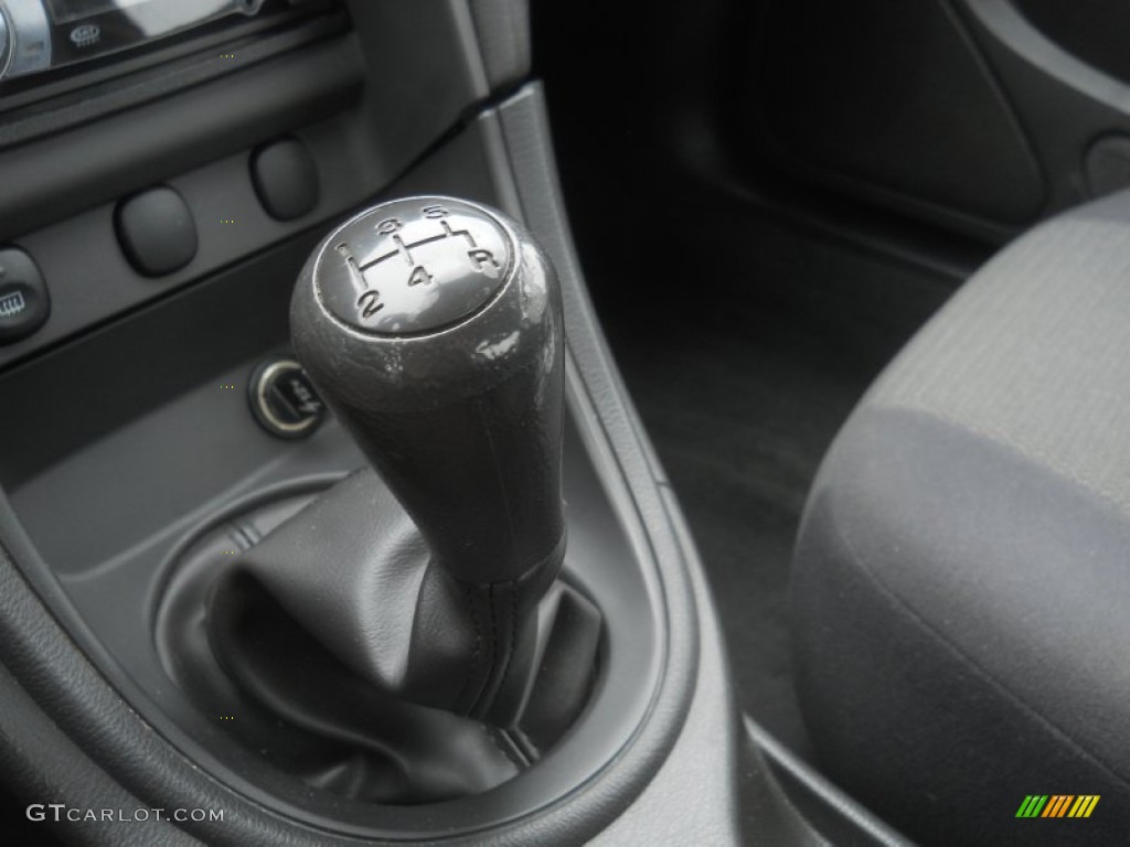 2004 Ford Mustang V6 Coupe 5 Speed Manual Transmission Photo #64494675