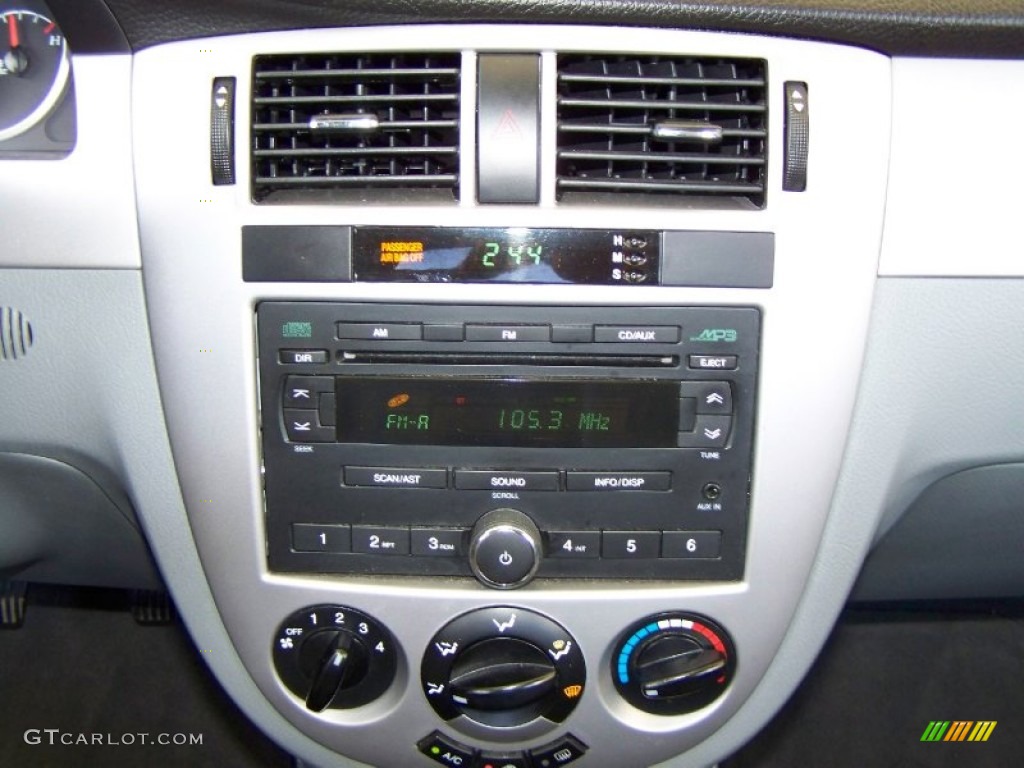 2007 Forenza Sedan - Fantasy Black Metallic / Grey photo #25