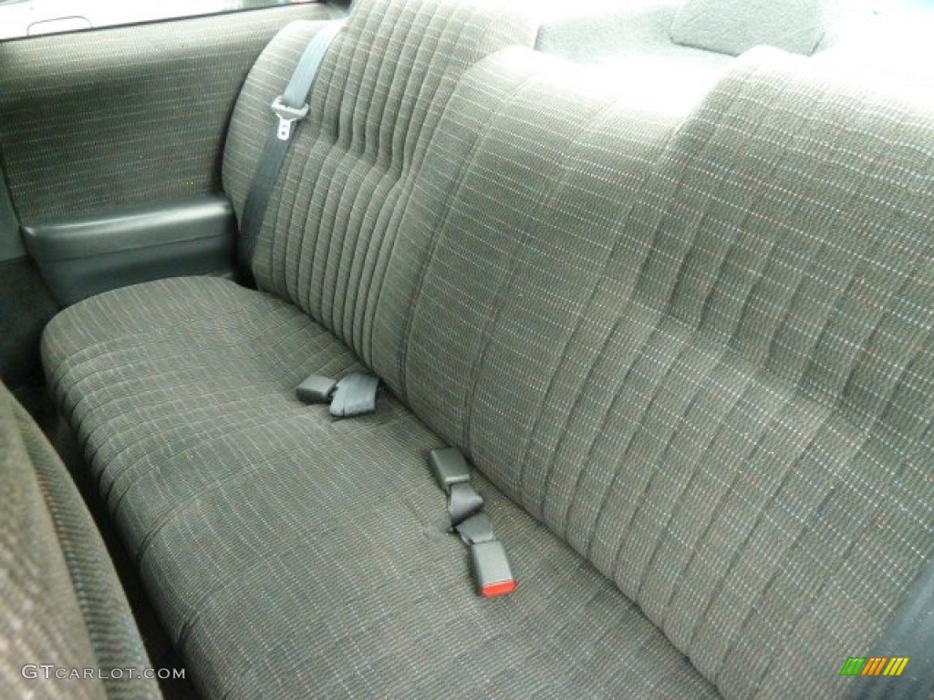 1995 Grand Prix SE Coupe - Bright White / Pewter photo #9