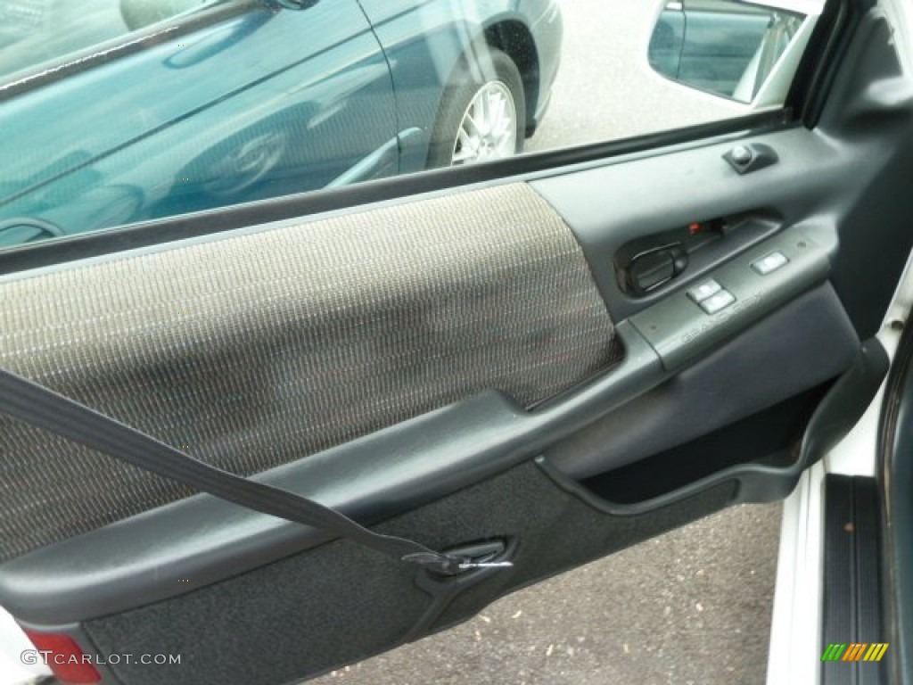 1995 Grand Prix SE Coupe - Bright White / Pewter photo #11