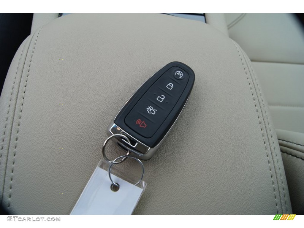 2013 Ford Taurus Limited Keys Photos