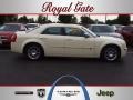Cool Vanilla White - 300 C HEMI Photo No. 1