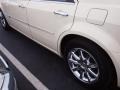 Cool Vanilla White - 300 C HEMI Photo No. 4