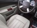 Cool Vanilla White - 300 C HEMI Photo No. 12