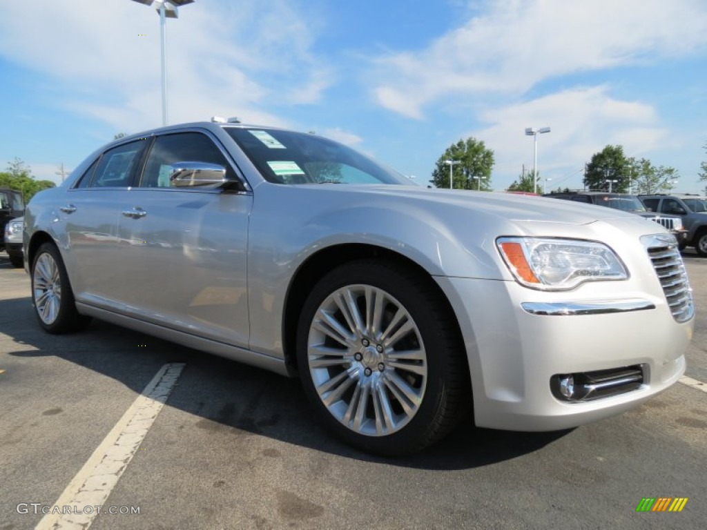 2012 300 C - Bright Silver Metallic / Black photo #4