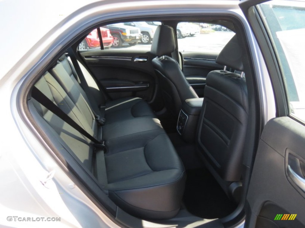 2012 300 C - Bright Silver Metallic / Black photo #8