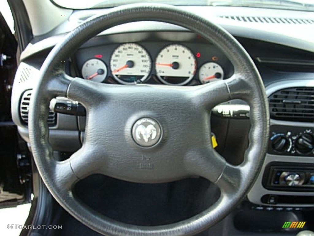 2002 Neon SXT - Black Clearcoat / Dark Slate Gray photo #12