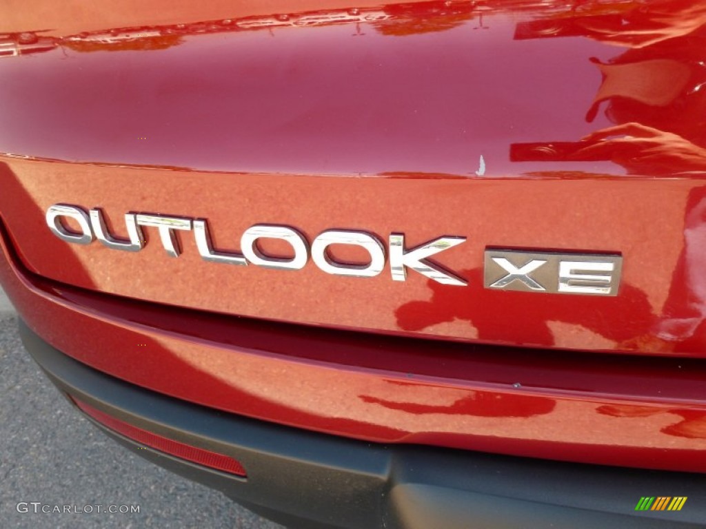 2008 Saturn Outlook XE Marks and Logos Photo #64518036
