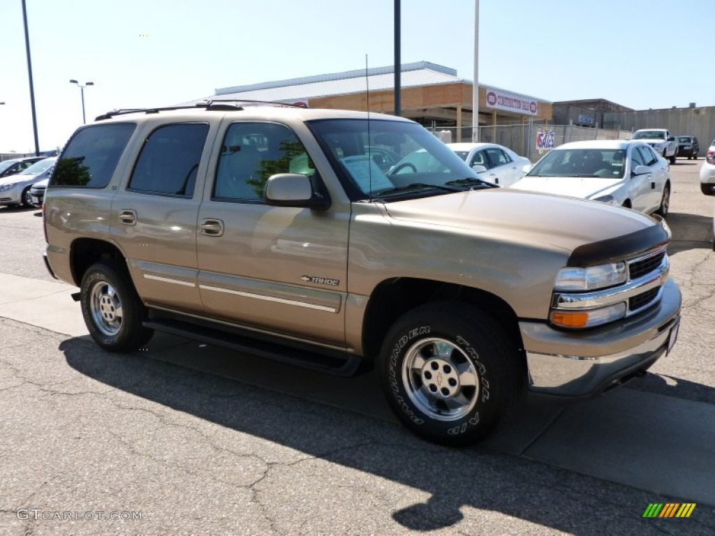 2000 Tahoe LT 4x4 - Sunset Gold Metallic / Medium Oak photo #2