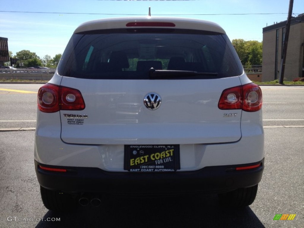 2010 Tiguan SE - Candy White / Charcoal photo #5