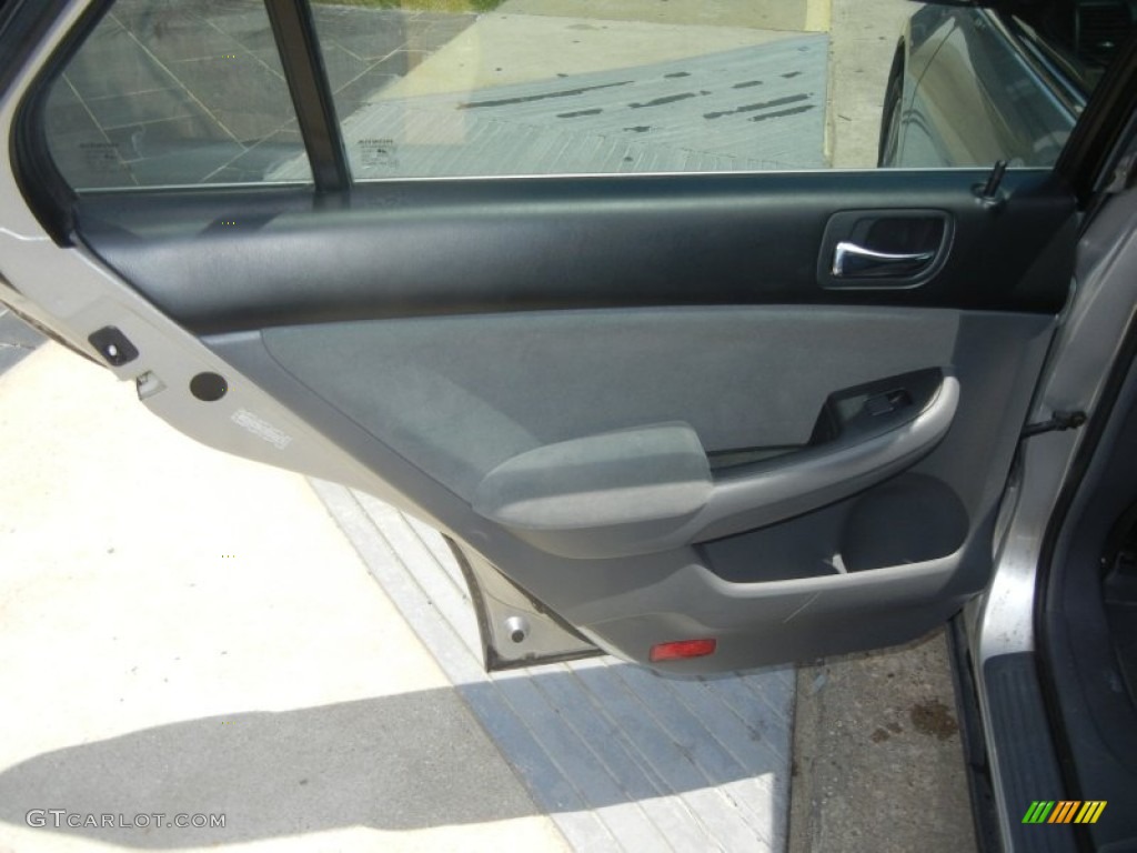 2006 Accord LX V6 Sedan - Alabaster Silver Metallic / Gray photo #12