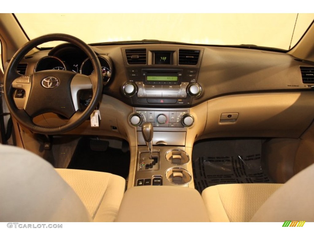 2010 Highlander V6 4WD - Sandy Beach Metallic / Sand Beige photo #11