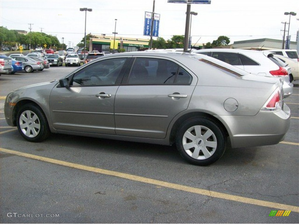 2008 Fusion S - Vapor Silver Metallic / Camel photo #19