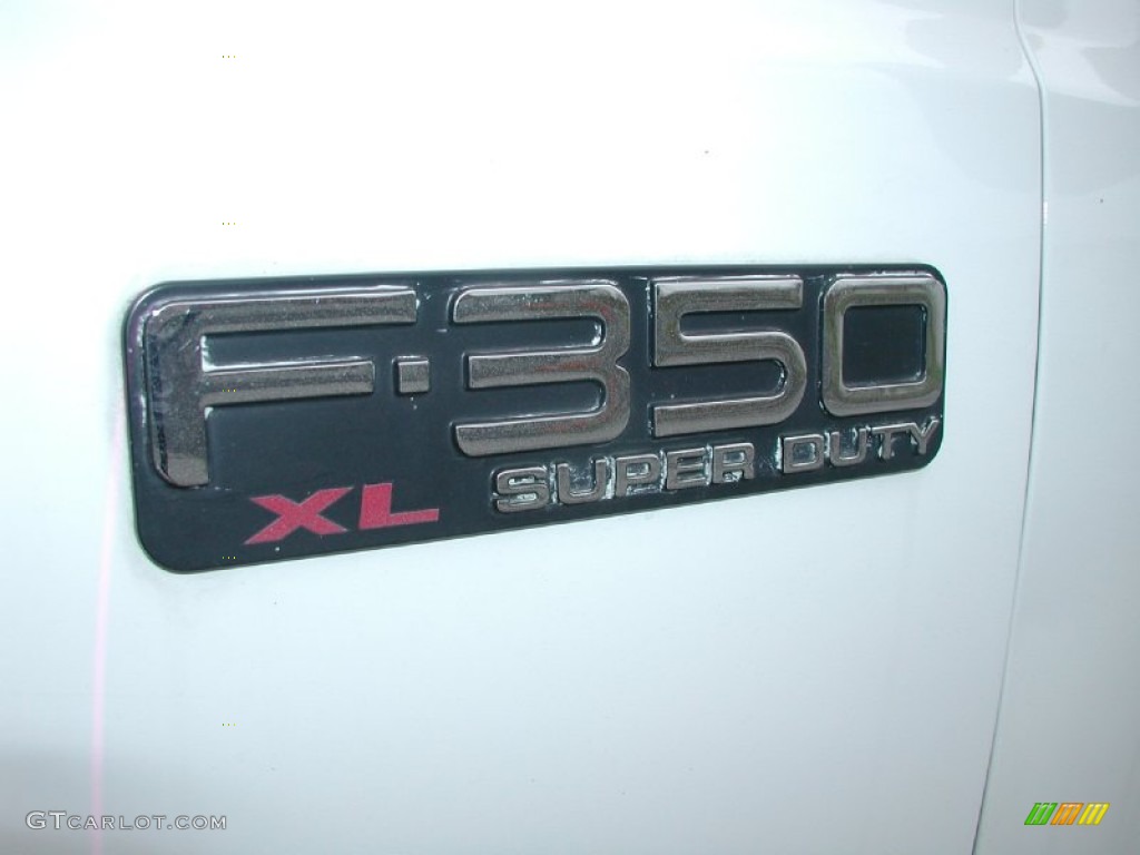 2002 F350 Super Duty XL Regular Cab 4x4 Stake Truck - Oxford White / Medium Flint photo #19
