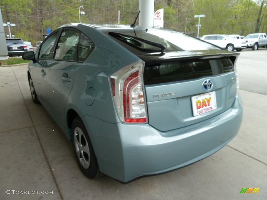 2012 Prius 3rd Gen Two Hybrid - Sea Glass Pearl / Misty Gray photo #4