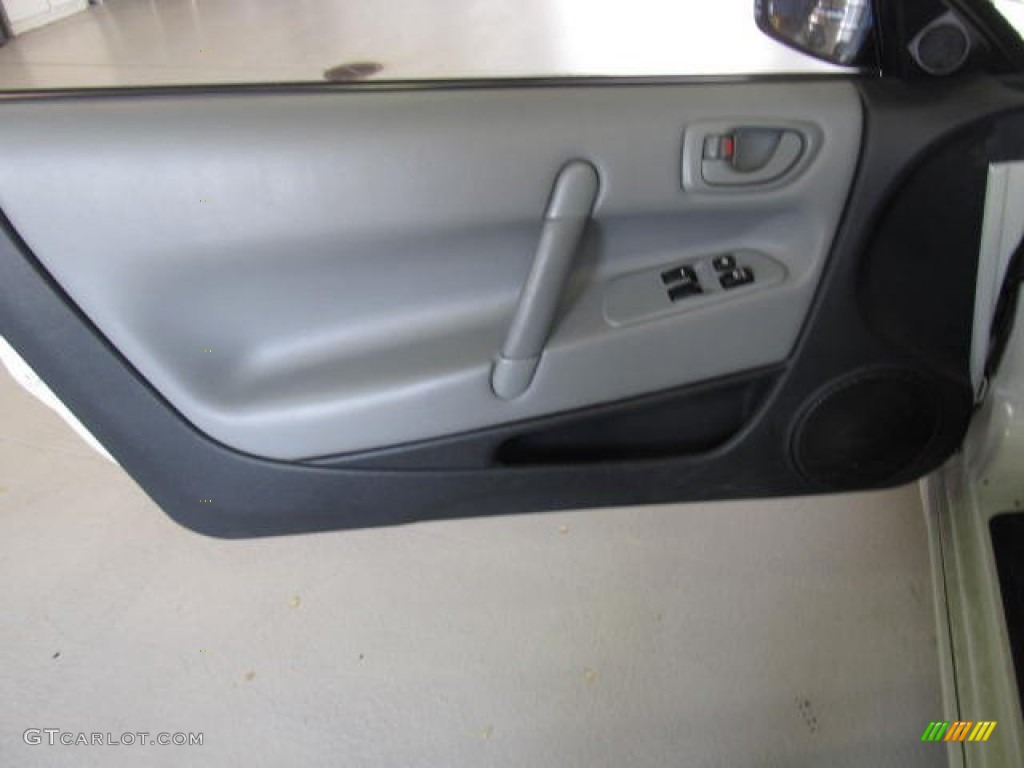 2002 Stratus SE Coupe - Satin White Pearl / Black/Light Gray photo #7