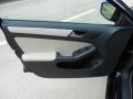 Black - Jetta SE Sedan Photo No. 10