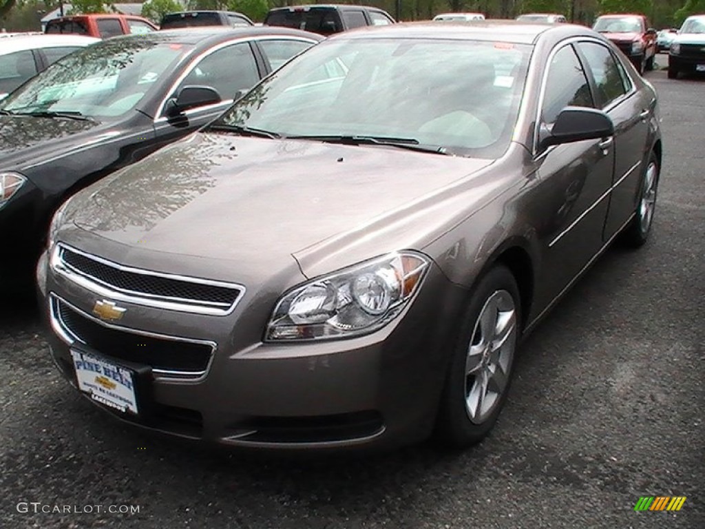 Mocha Steel Metallic Chevrolet Malibu