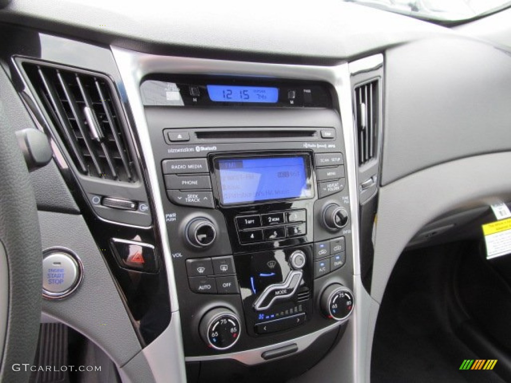 2013 Hyundai Sonata Limited Controls Photo #64541247