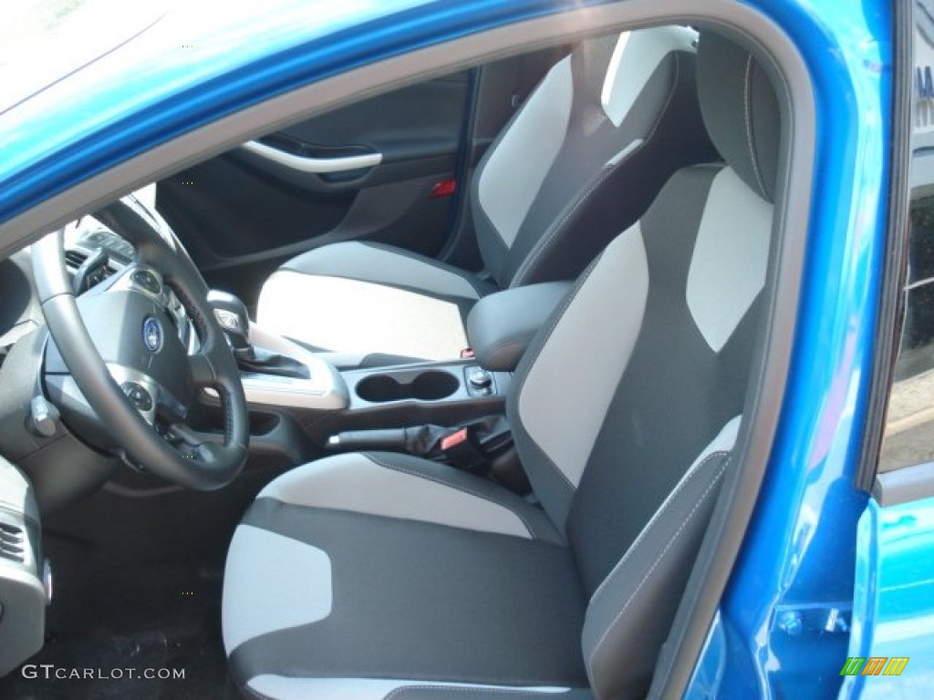 2012 Focus SE Sport Sedan - Blue Candy Metallic / Two-Tone Sport photo #11