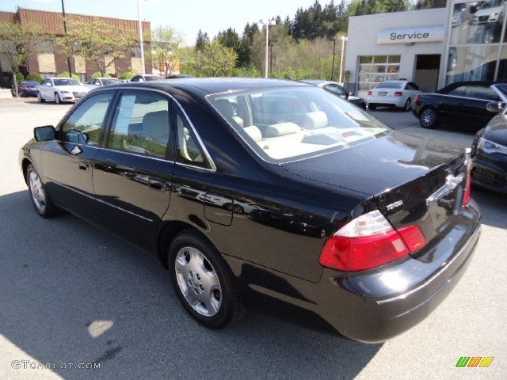 2004 Avalon XLS - Black / Ivory photo #3