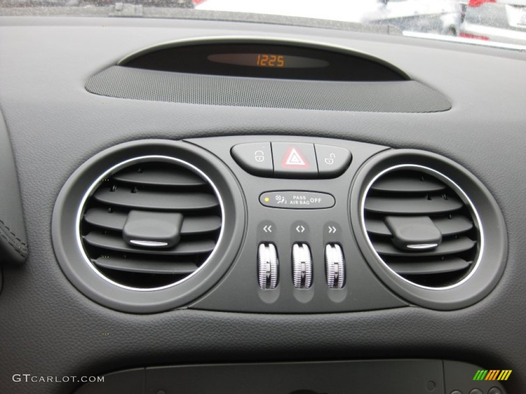 2011 Mercedes-Benz SL 63 AMG Roadster Controls Photo #64560091