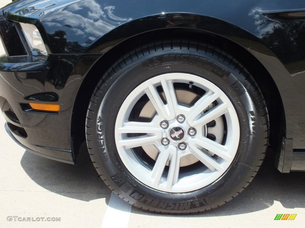 2013 Ford Mustang V6 Premium Coupe Wheel Photo #64561424