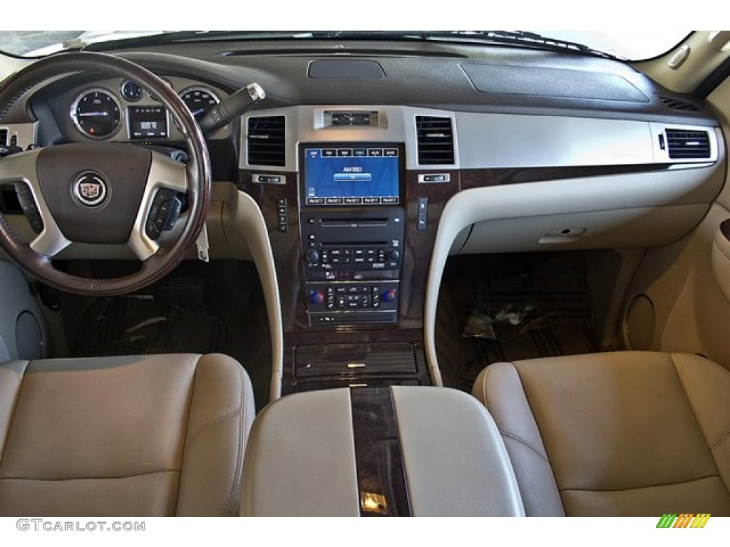 2010 Cadillac Escalade AWD Dashboard Photos