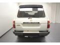 White - Land Cruiser  Photo No. 11