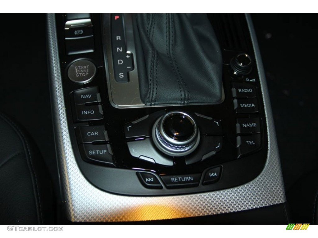 2012 A4 2.0T Sedan - Phantom Black Pearl Effect / Black photo #19