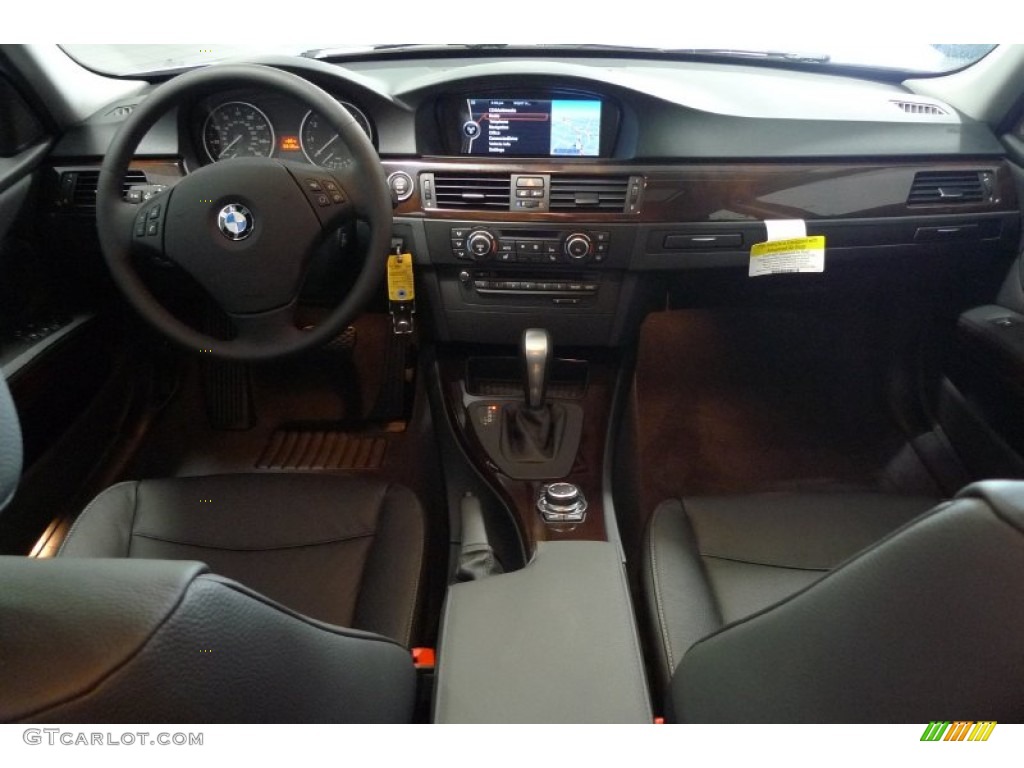 2011 3 Series 328i xDrive Sedan - Black Sapphire Metallic / Black photo #2