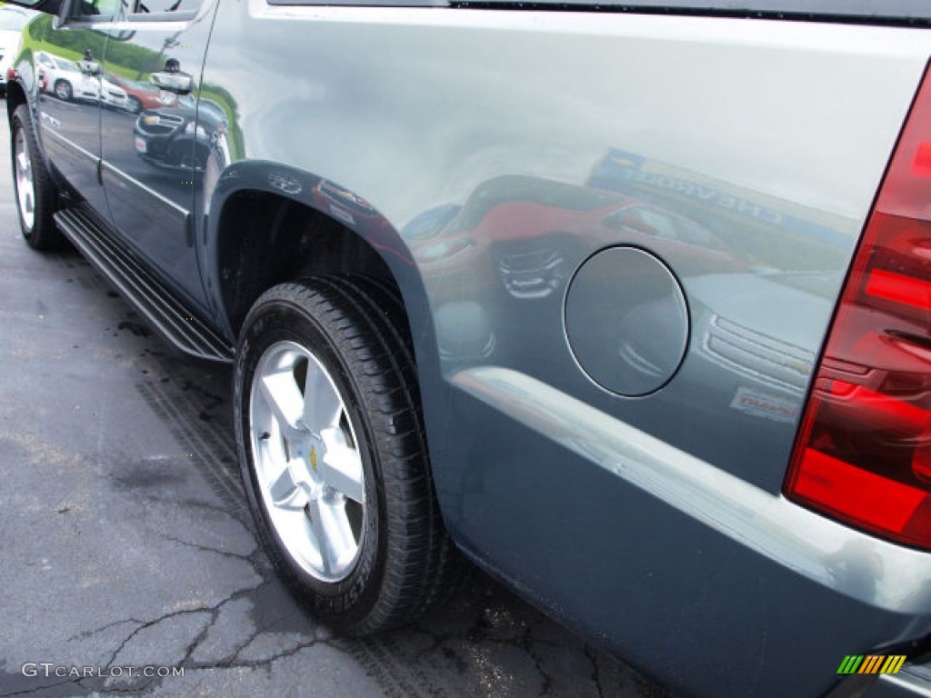 2011 Avalanche LT 4x4 - Steel Green Metallic / Ebony photo #4