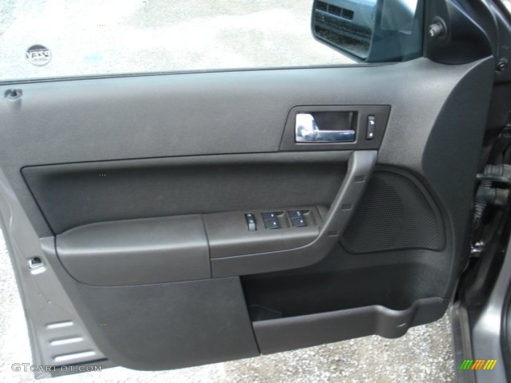 2010 Focus SES Sedan - Sterling Grey Metallic / Charcoal Black photo #12