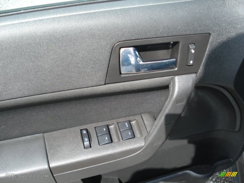 2010 Focus SES Sedan - Sterling Grey Metallic / Charcoal Black photo #15
