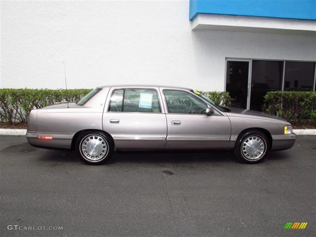 1998 DeVille Sedan - Light Driftwood Metallic / Beige photo #2