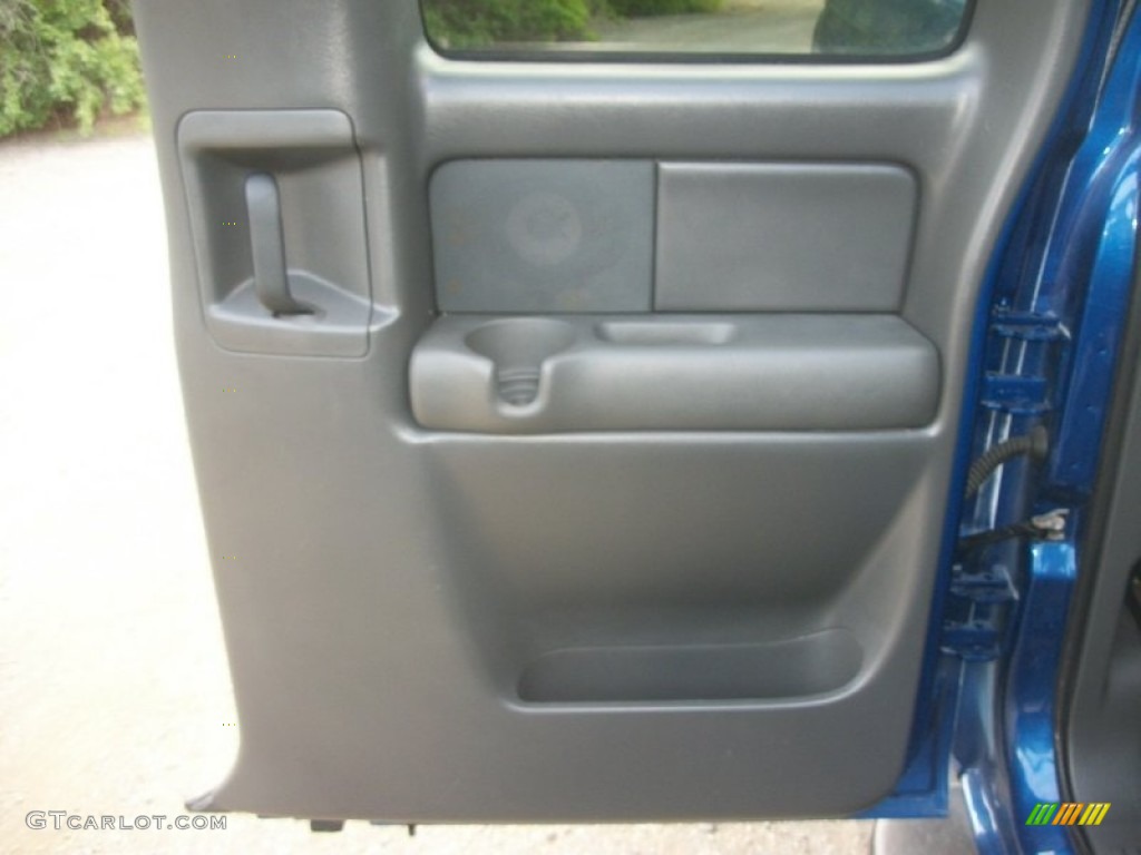 2004 Silverado 1500 LS Extended Cab - Arrival Blue Metallic / Dark Charcoal photo #27