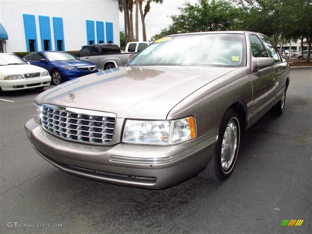 1998 DeVille Sedan - Light Driftwood Metallic / Beige photo #7