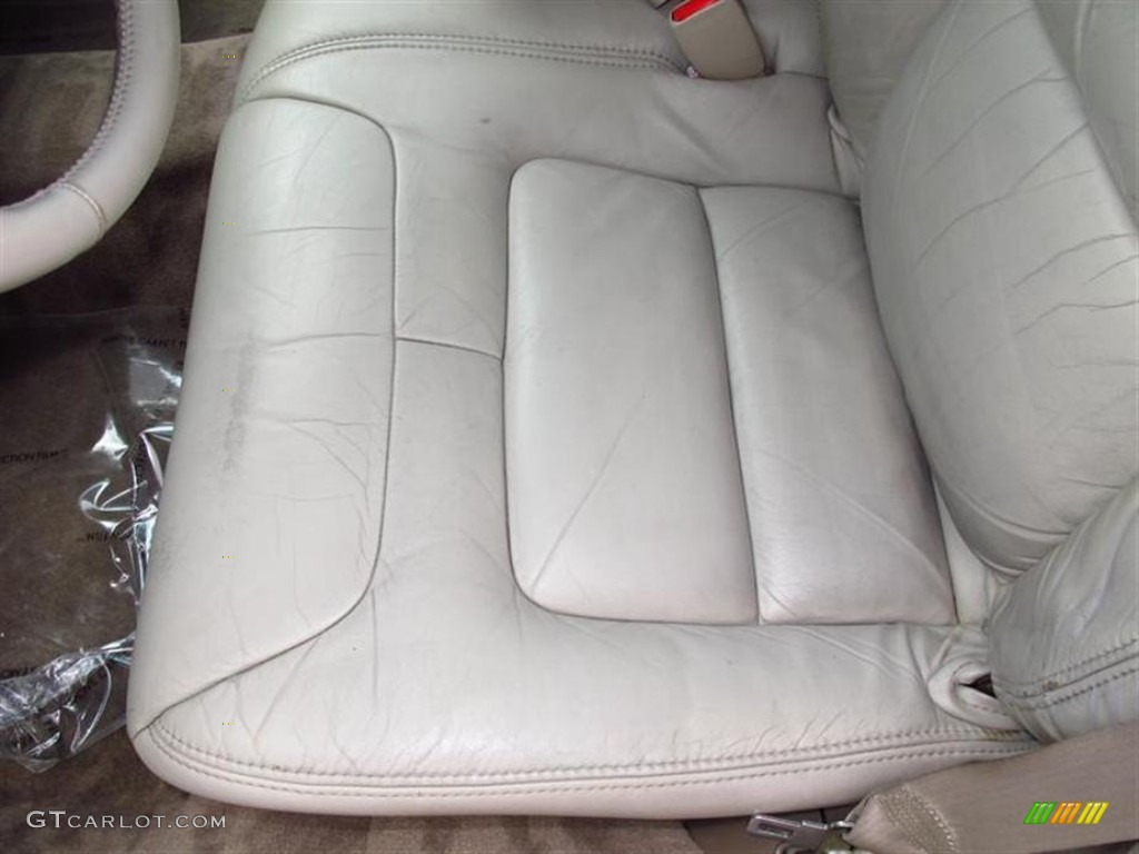 1998 DeVille Sedan - Light Driftwood Metallic / Beige photo #16