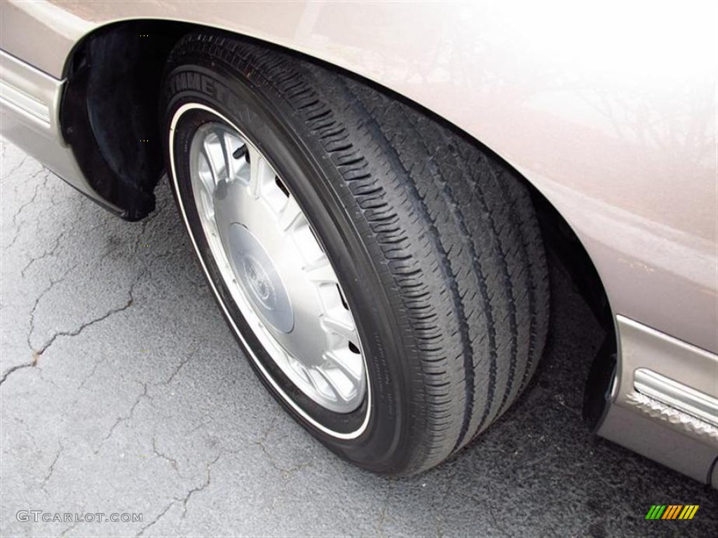 1998 DeVille Sedan - Light Driftwood Metallic / Beige photo #19