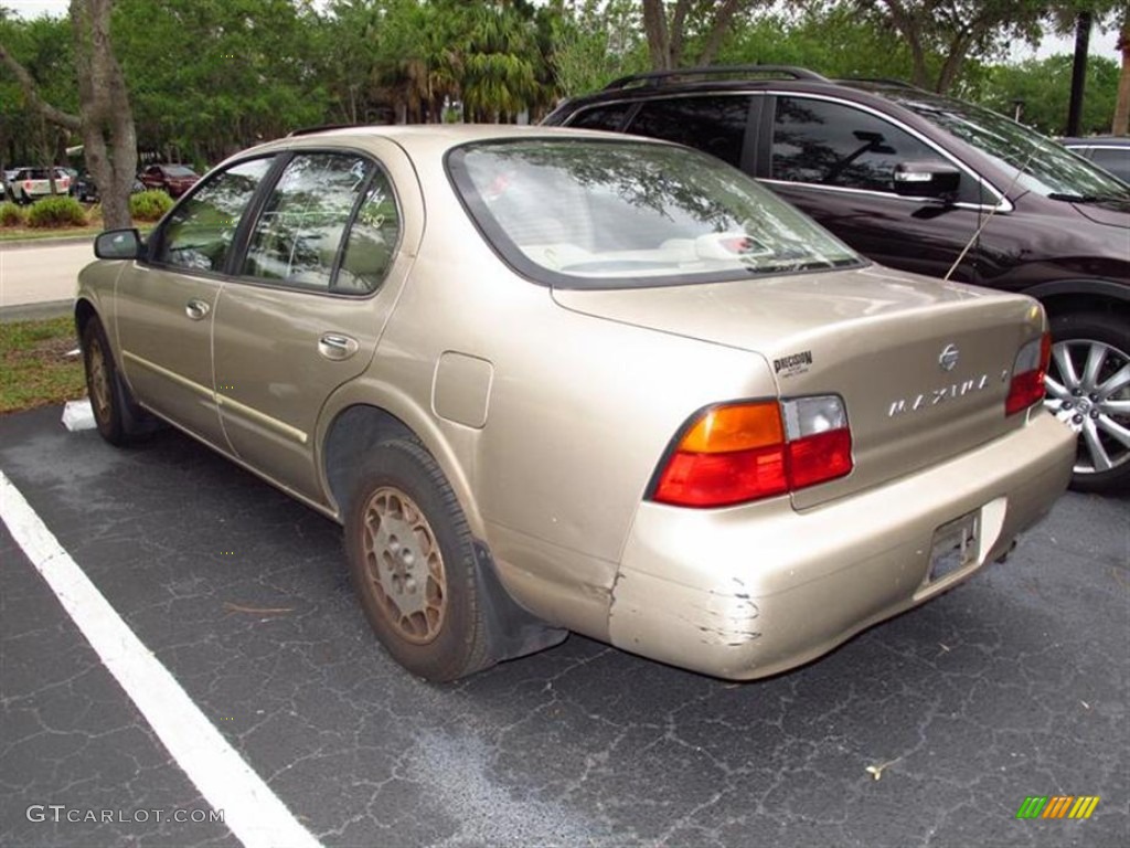 1996 Maxima GXE - Pebble Beige Metallic / Beige photo #3