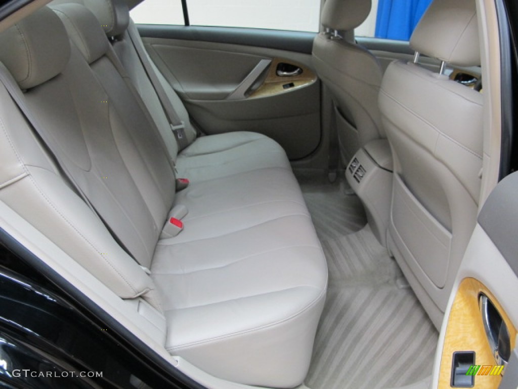 2007 Camry XLE V6 - Black / Bisque photo #21