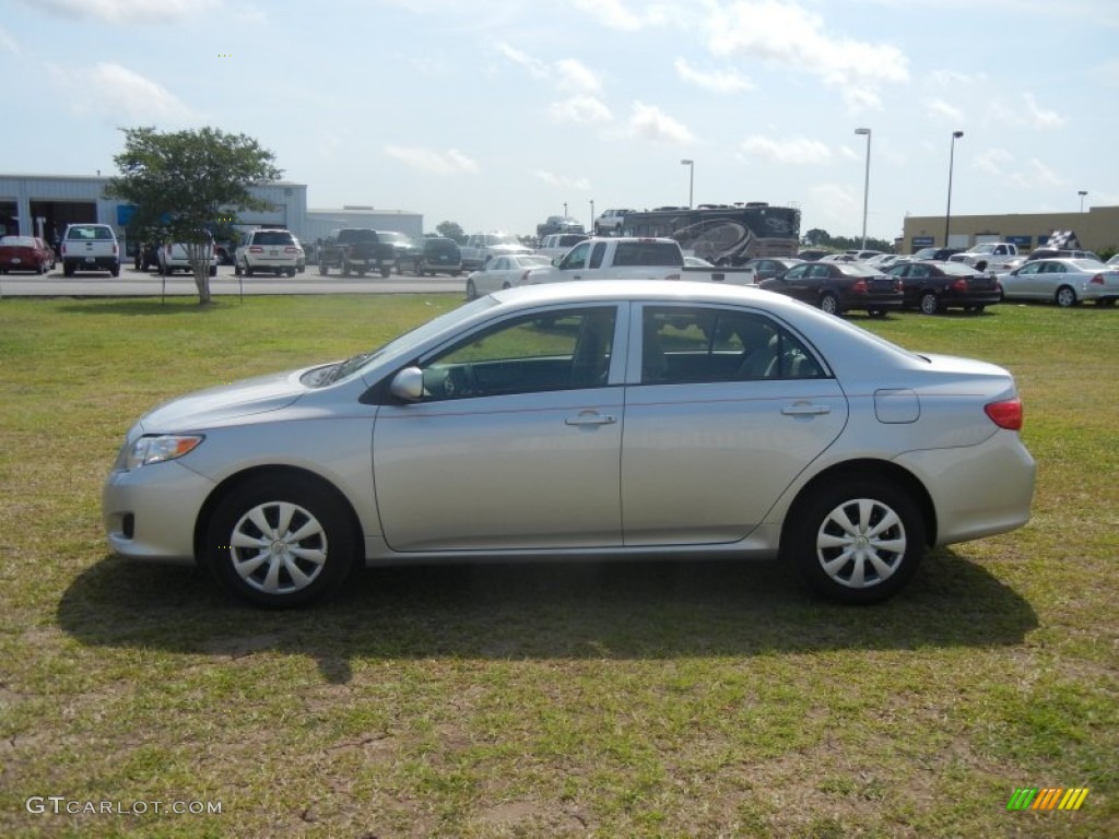 2010 Corolla LE - Classic Silver Metallic / Ash photo #5