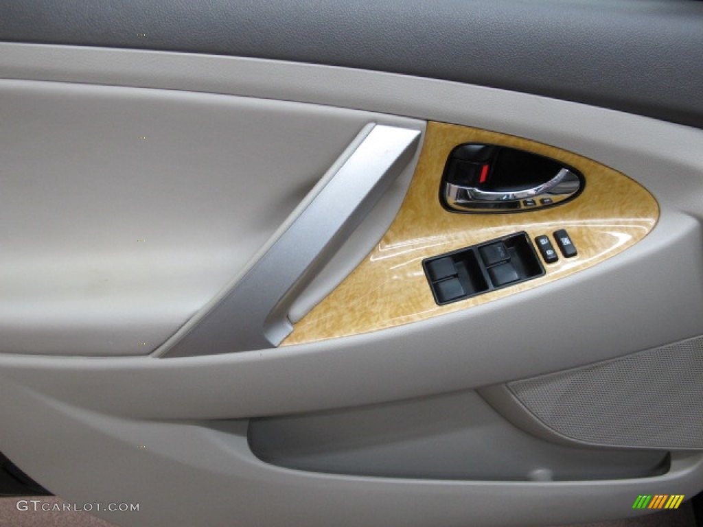 2007 Camry XLE V6 - Black / Bisque photo #43