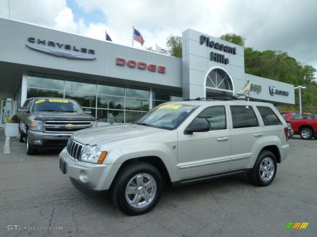 2007 Grand Cherokee Limited 4x4 - Light Graystone Pearl / Dark Khaki/Light Graystone photo #1