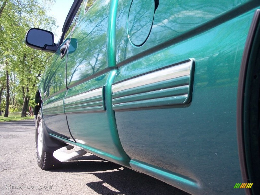 2000 Silverado 1500 LS Extended Cab 4x4 - Meadow Green Metallic / Medium Oak photo #32