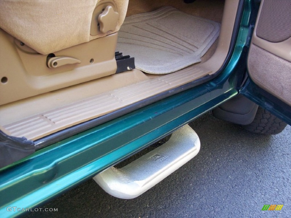 2000 Silverado 1500 LS Extended Cab 4x4 - Meadow Green Metallic / Medium Oak photo #81